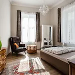 Buda Castle -shiny 3 Bedrooms *
