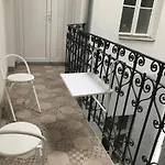 Buda Castle -shiny 3 Bedrooms شقة بودابست